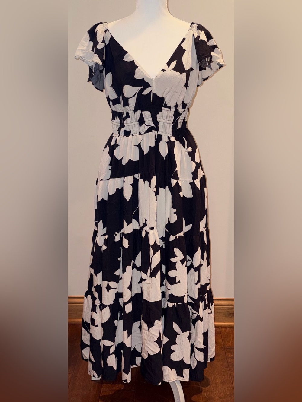 By Anthropology Silverlake floral print flutter sleeve dress sz M EUC